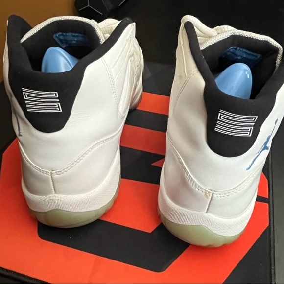 Jordan 11 “Legend Blue” - Picture 3 of 6